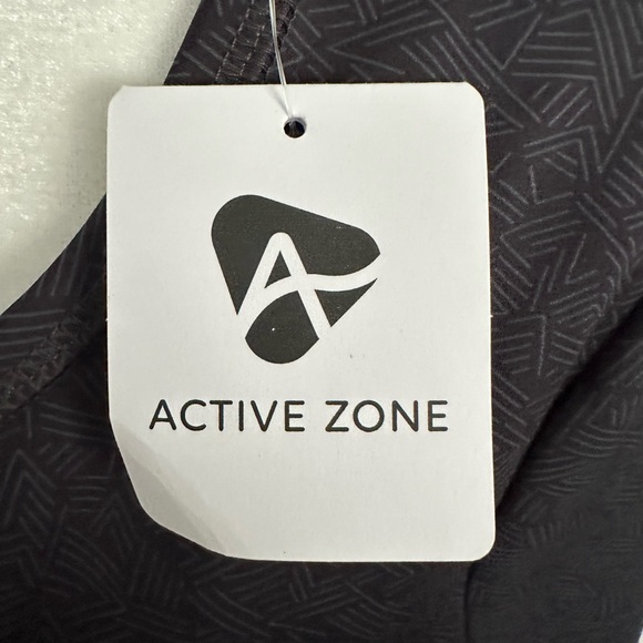 Active Zone Sport Crop Top - Picture 4 of 8
